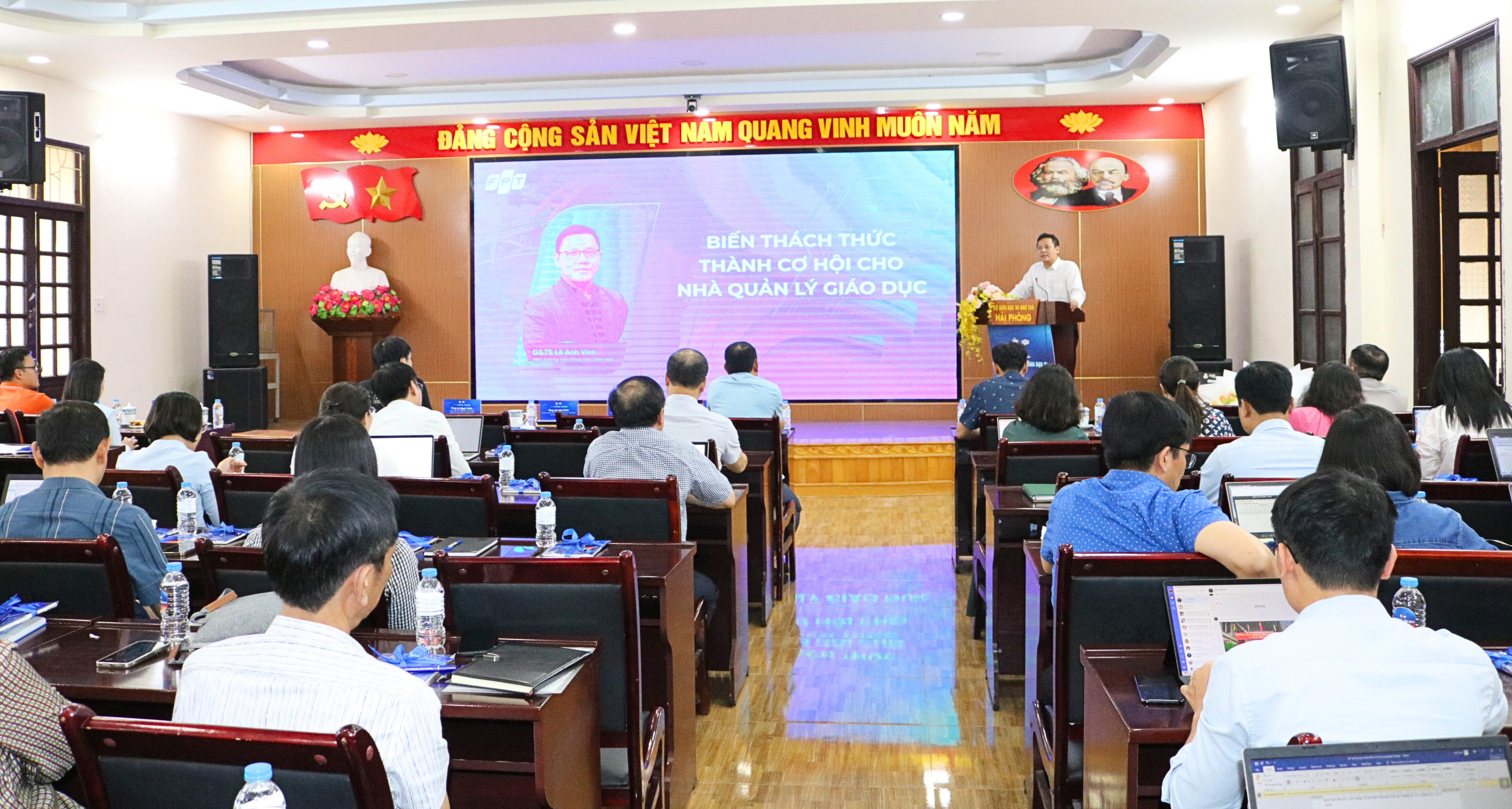Bồi dưỡng năng lực ứng dụng AI cho đội ngũ cán bộ quản lý giáo dục thành phố 2 055b011f5b 4feb 4a4e 993a 7e5e0dbe4c8d