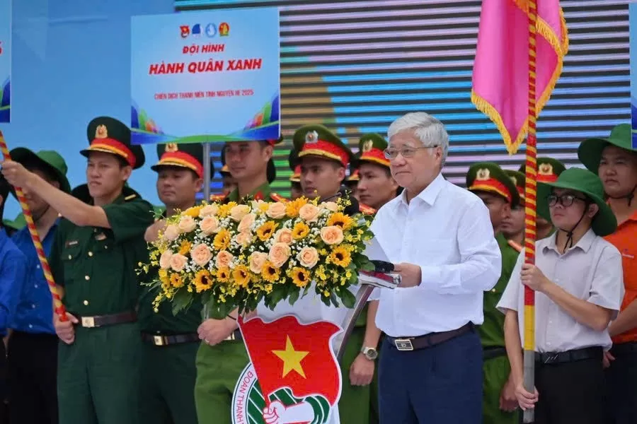 Ủy viên Bộ Chính trị, Bí thư Trung ương Đảng, Chủ tịch Ủy ban Trung ương Mặt trận Tổ quốc Việt Nam phát biểu chỉ đạo giao nhiệm vụ cho tuổi trẻ cả nước trong Chiến dịch Thanh niên tình nguyện hè năm 2025