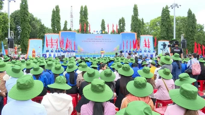 lãnh đạo Ban Tuyên giáo vRa quân Chiến dịch Thanh niên tình nguyện hè năm 2025