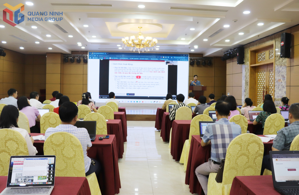 Tập huấn ứng dụng AI trong công tác tuyên giáo và dân vận 2 Quảng cảnh buổi tập huấn.