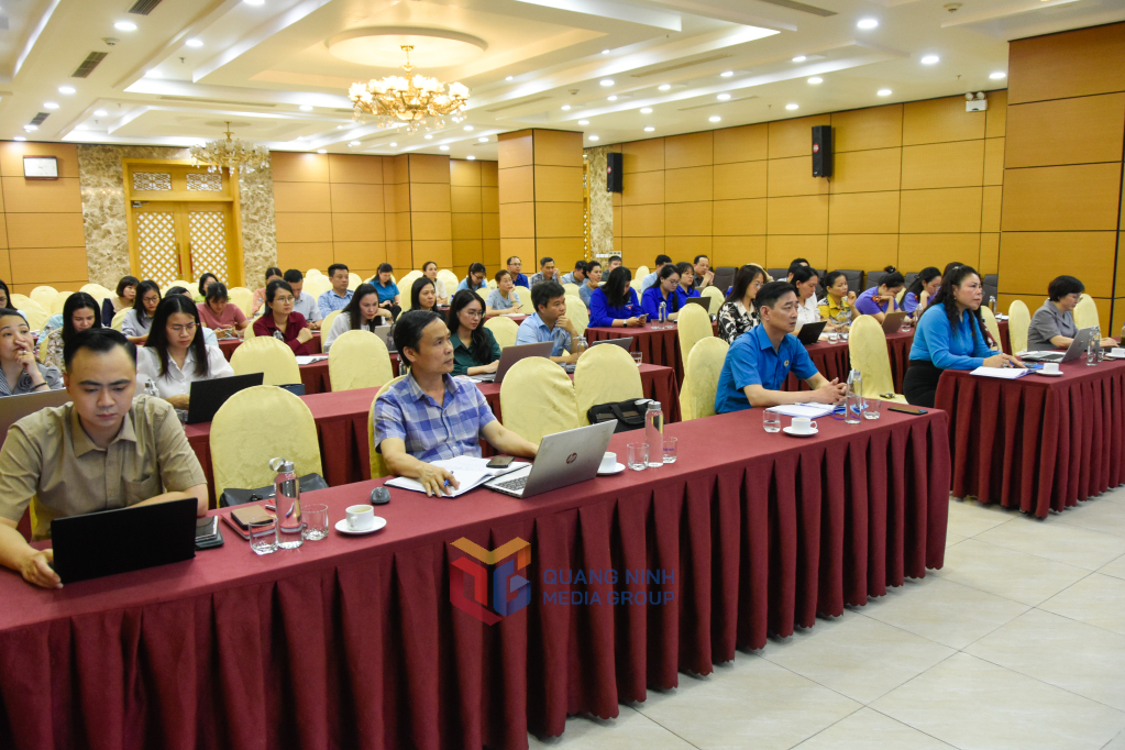 Công đoàn các cơ quan Đảng tỉnh tập huấn ứng dụng công nghệ AI 1 2353070 wtm 1072da330d25a2940653546f8996e1d5