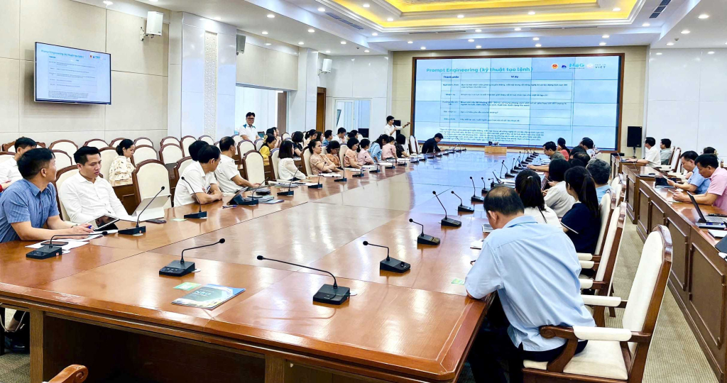 Văn phòng UBND tỉnh tập huấn kỹ năng ứng dụng công nghệ AI 2 2359707 a3 11143130
