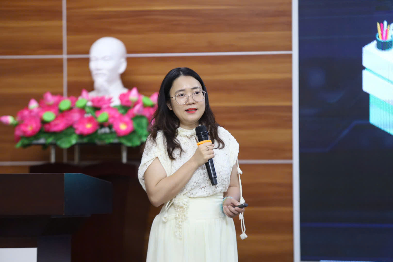 Thực tiễn cho thấy việc tích hợp AI vào hệ thống y tế mang lại nhiều lợi ích thiết thực.