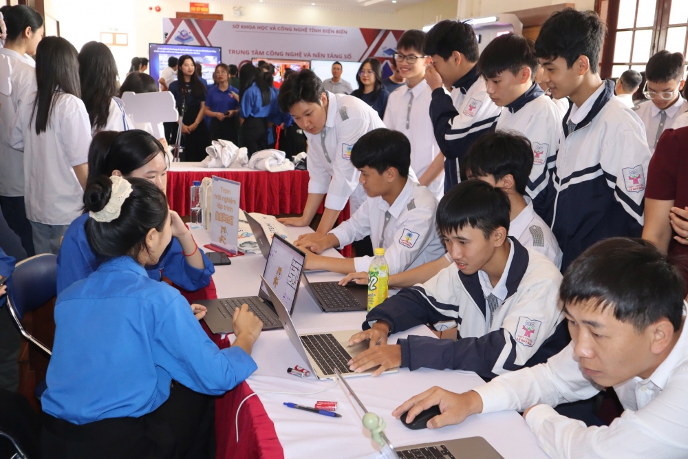 Sôi động “Ngày hội AI” tại Điện Biên Sôi động “Ngày hội AI” tại Điện Biên