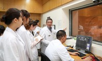 Hai ngành học mới là Trí tuệ nhân tạo và Khoa học dữ liệu đang thu hút nhiều thí sinh (ảnh chụp trước ngày 27/4). Ảnh: Diệp An