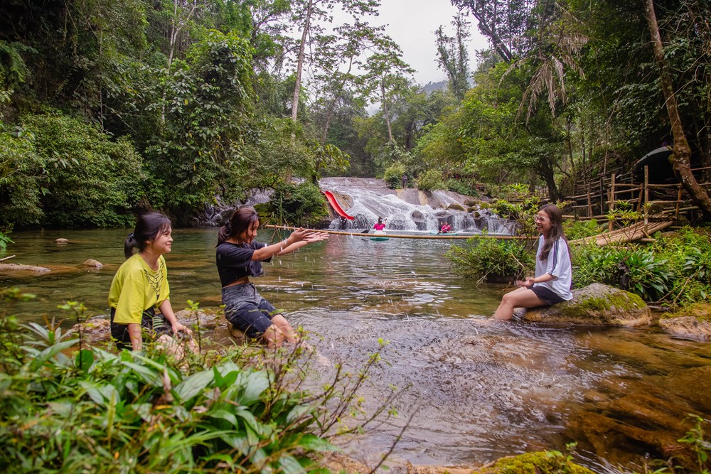 Du khách “đổi gió”, khám phá những điểm đến mới | Du lịch 7 Du khách “đổi gió”, khám phá những điểm đến mới - ảnh 7