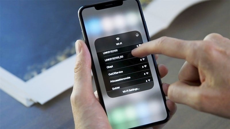 nhấn một cái, kết nối Wi-Fi miễn phí không cần mật khẩu 2 Facebook có một tính năng hữu ích giúp người dùng dễ dàng tìm kiếm các mạng Wi-Fi miễn phí gần đó.