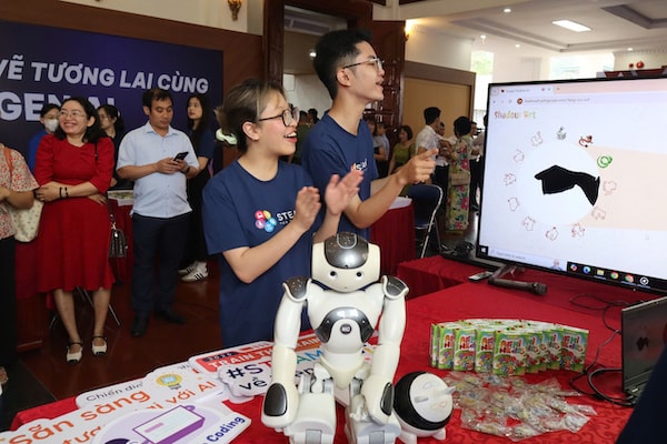 AI “chìa khóa” khai mở tiềm năng, nâng cao năng suất, thúc đẩy phát triển 2 9d17592668c9da9783d8.jpg