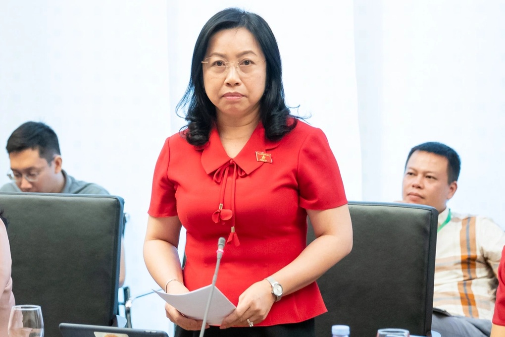 Đại biểu Quốc hội: Quản lý thế nào mà để cả chợ Ninh Hiệp bán hàng giả? - 2 Đại biểu Quốc hội: Quản lý thế nào mà để cả chợ Ninh Hiệp bán hàng giả? - 2