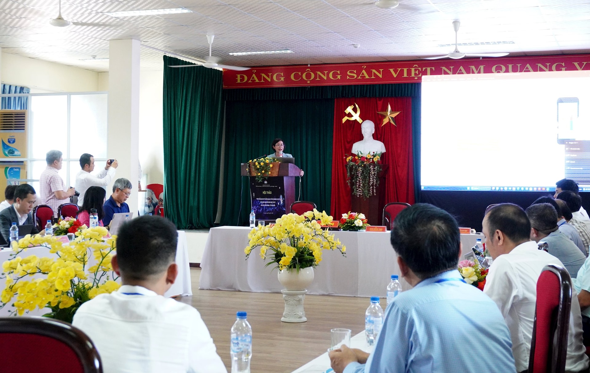 Ứng dụng trí tuệ nhân tạo vào quản trị, điều hành hợp tác xã 2 AI 1