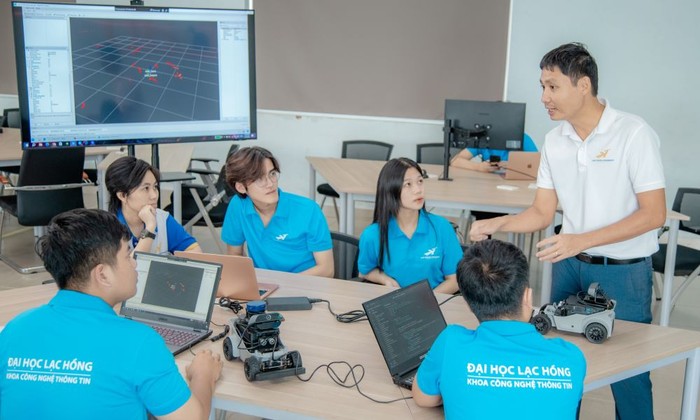 Sinh viên Khoa Công nghệ thông tin, Trường Đại học Lạc Hồng. Ảnh: website trường. ảnh AI.jpg