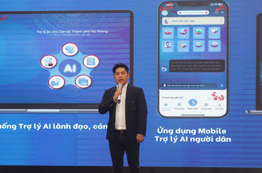 Ông Phạm Thế Anh, Giám đốc Công ty Cổ phần Công nghệ HeyU thông tin hội nghị.