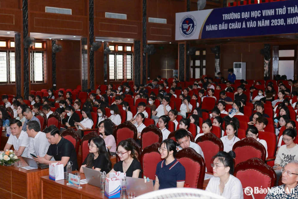 Với tinh thần đổi mới, linh hoạt và gắn với thực tiễn, chương trình hướng đến việc hình thành lực lượng lao động trẻ có năng lực ứng dụng công nghệ và kinh doanh số trong bối cảnh chuyển đổi số đang diễn ra mạnh mẽ.