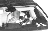 Ngày hội AI chào mừng giải phóng Điện Biên 7/5 20 Camera AI ghi lại một tài xế sử dụng điện thoại khi đang lái xe. (Ảnh: SLMPD)