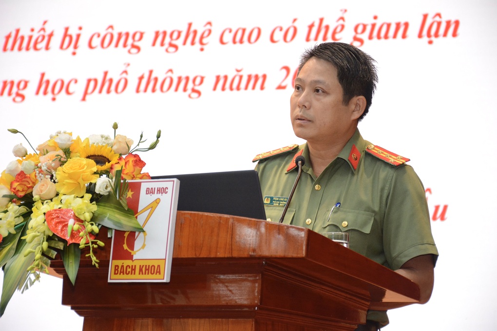 Cảnh báo gian lận thi cử bằng AI và thiết bị công nghệ siêu thông minh - 2 Cảnh báo gian lận thi cử bằng AI và thiết bị công nghệ siêu thông minh - 2