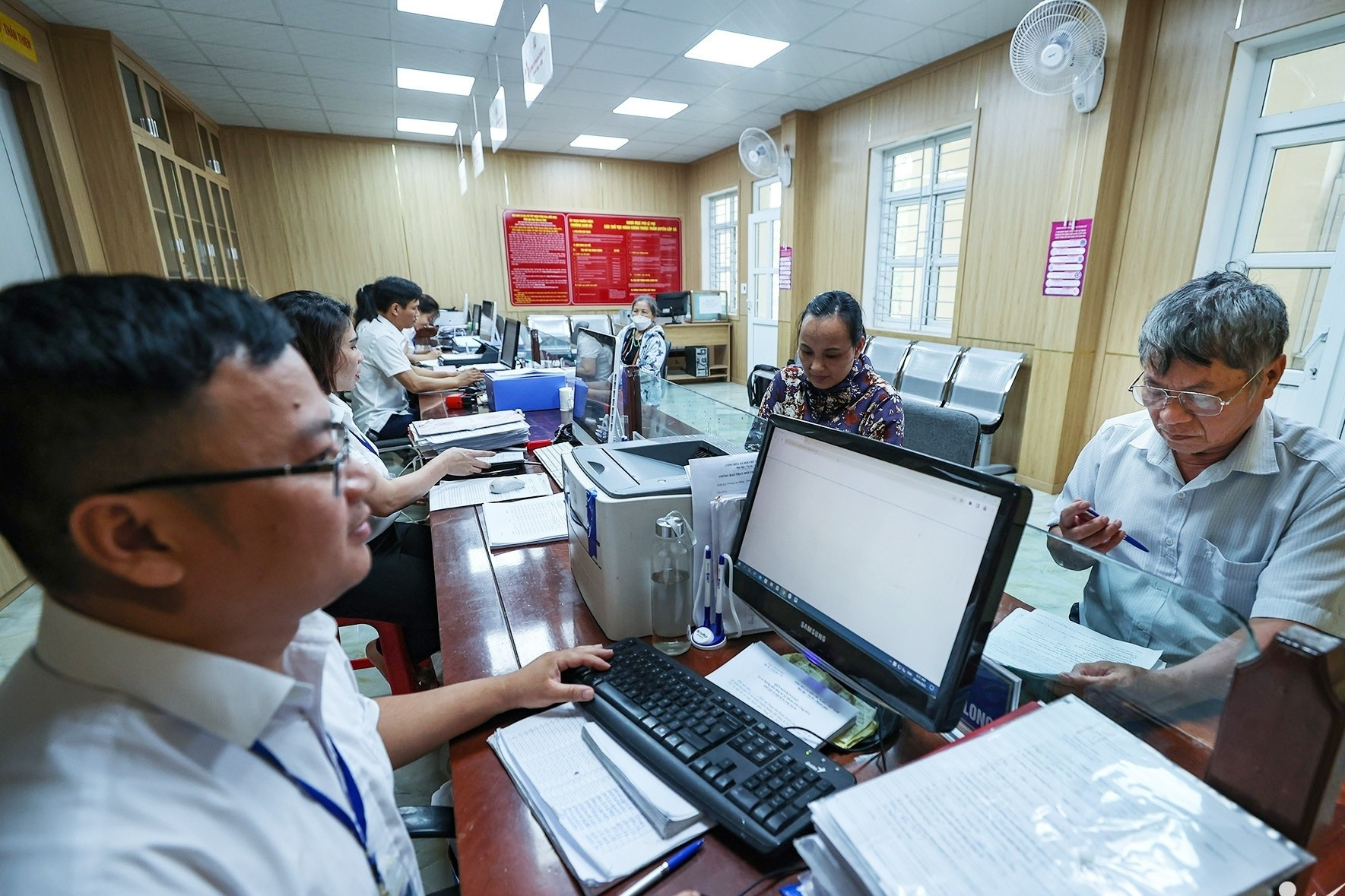 ‘Những chuyên viên giỏi là những người dùng AI nhiều hơn cả’ 3 cong chuc vien chuc nen dung tro ly ao phuc vu cong viec the nao 38639
