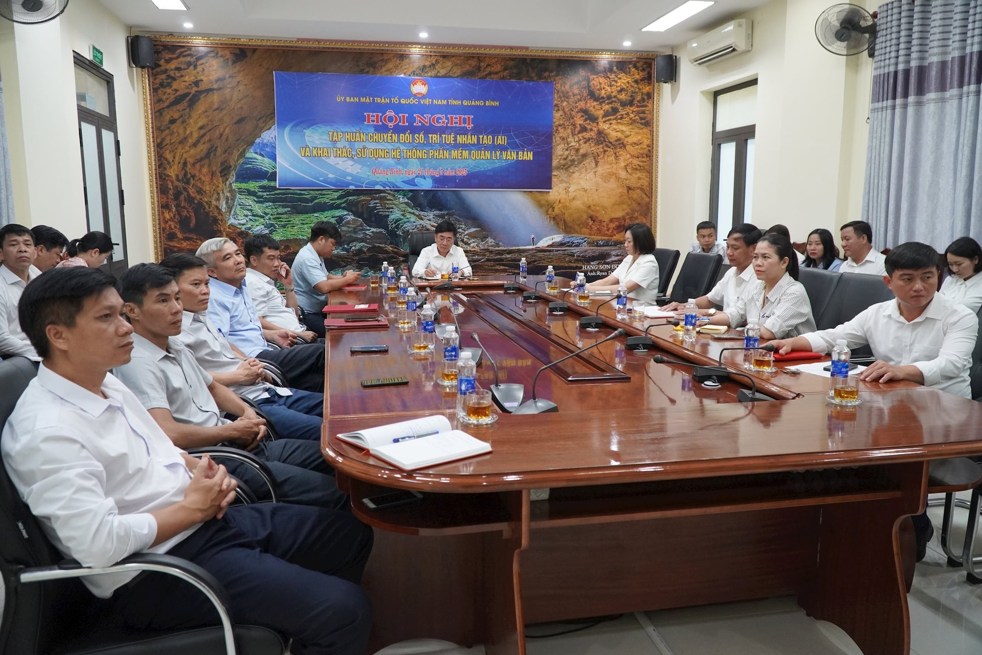 Mặt trận Quảng Bình phát động phong trào ‘Bình dân học vụ số’ 2 dsc02016.jpg