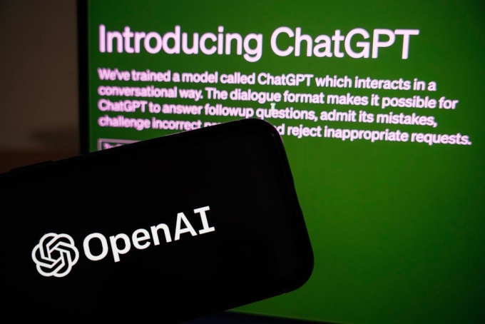 Sự xuất hiện của ChatGPT năm 2022 tạo nên làn sóng chatbot AI giao tiếp giống người. Ảnh: Wu Hao/EPA