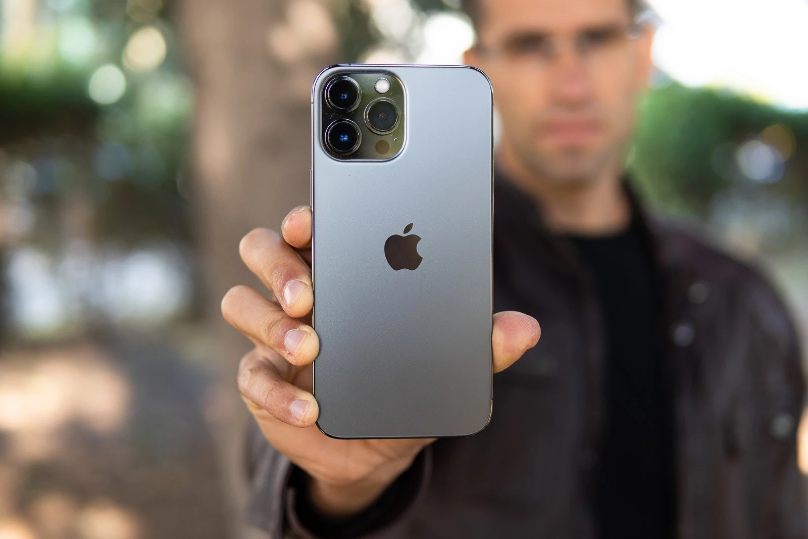 Đây là chiếc iPhone thép đáng giá như vàng, 4 năm tuổi dùng vẫn ngon như iPhone 16 Pro Max - 3