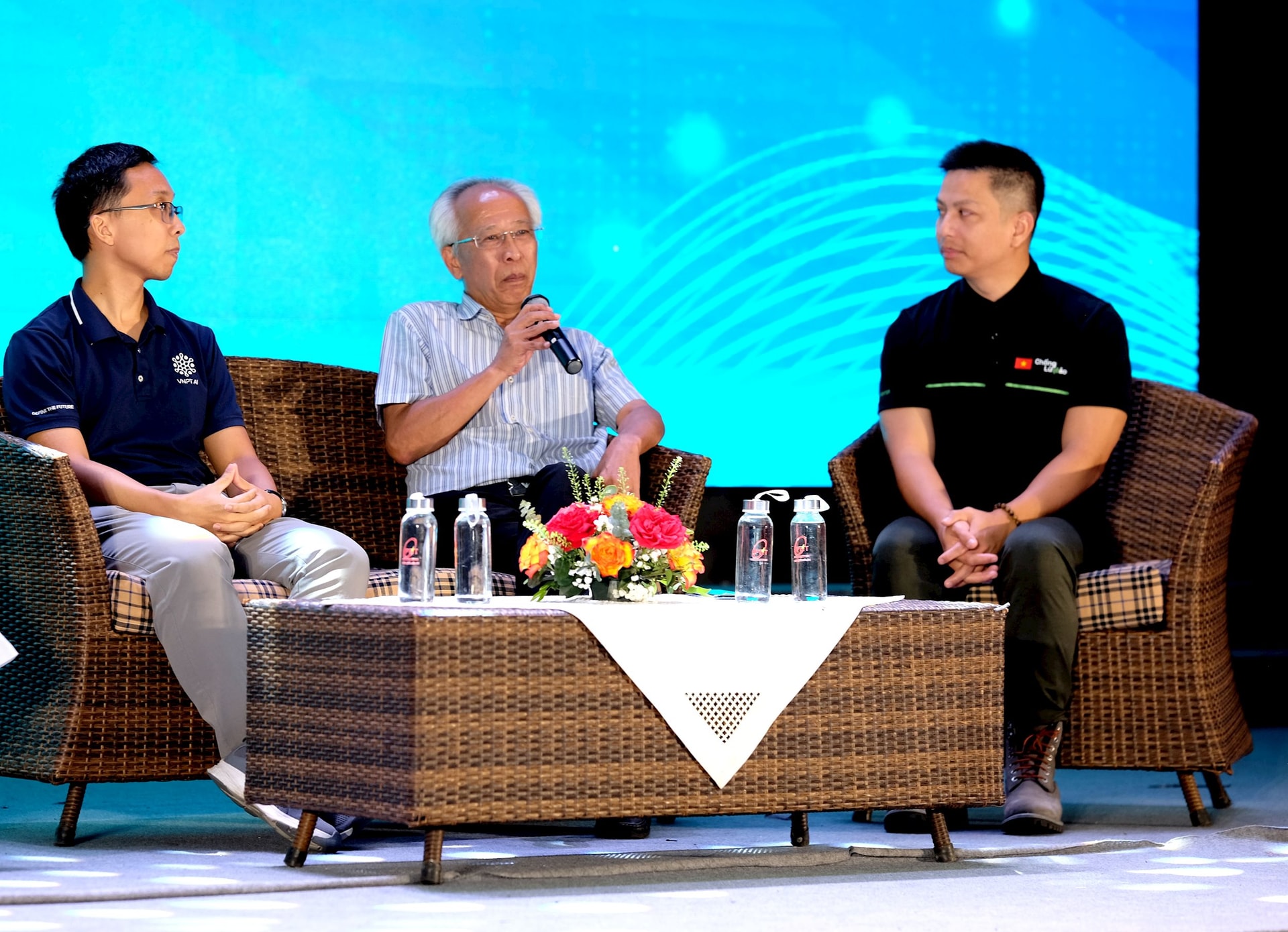 giao-luu-19052025_2.jpg