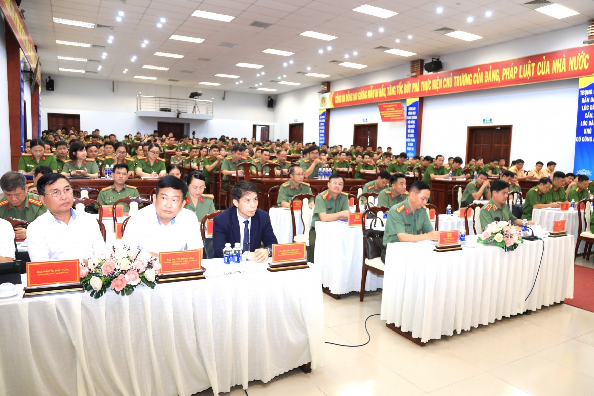Đồng Nai phổ cập kiến thức chuyển đổi số và ứng dụng AI cho lực lượng công an