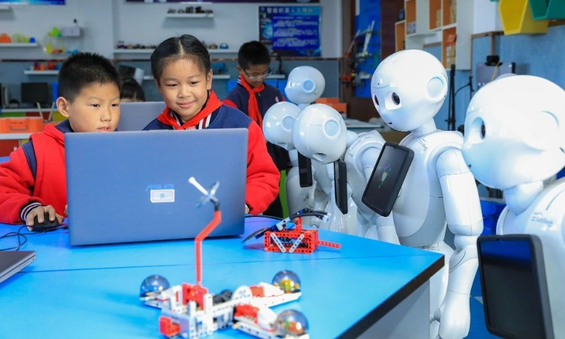 Học sinh và giáo viên Đông Nam Á thích ứng với AI trong kỷ nguyên số- Ảnh 1.