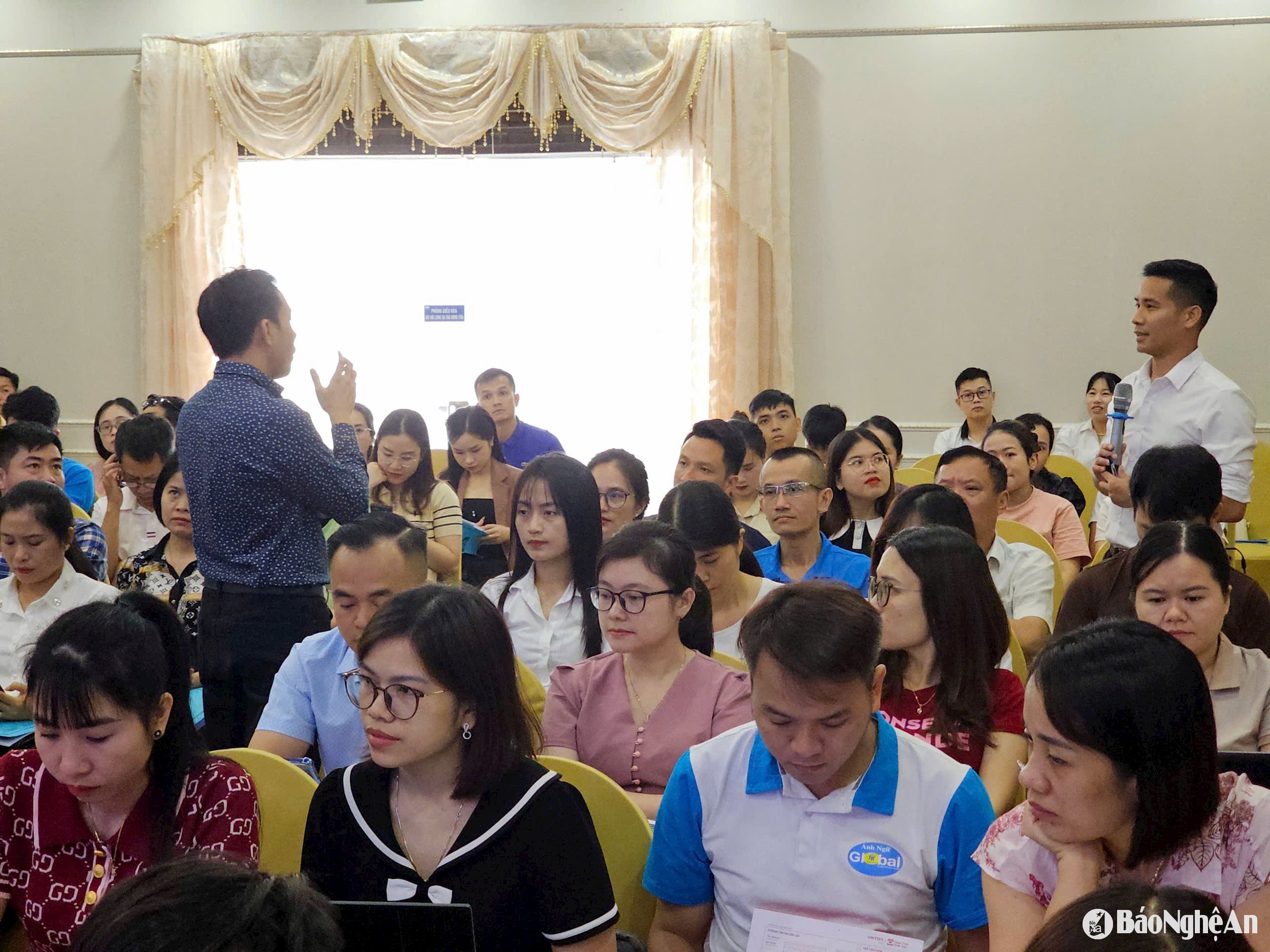 Tập huấn 'AI thực chiến' thúc đẩy sản xuất và tiêu dùng bền vững 3 hoc vien trao doi