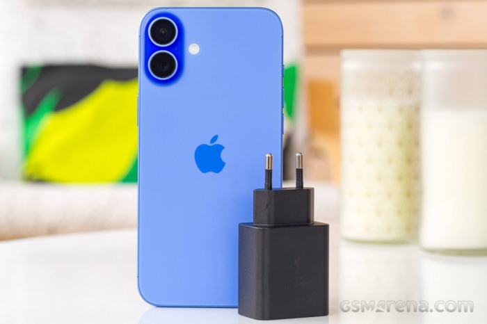 Giá đập hộp iPhone 16 Plus fullbox giảm 4,5 triệu, màn to pin khủng thỏa sức chiến game 9 iPhone 16 Plus 9