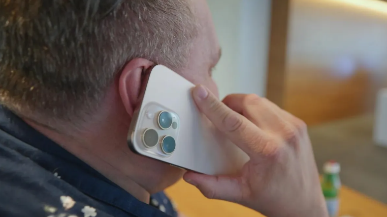 iPhone 16 Pro có pin khá ấn tượng.