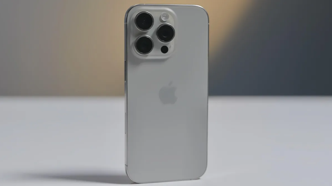 iPhone 16 Pro siêu bền.