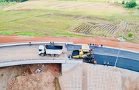 Thi công xuyên lễ trên các tuyến giao thông huyết mạch phía Nam