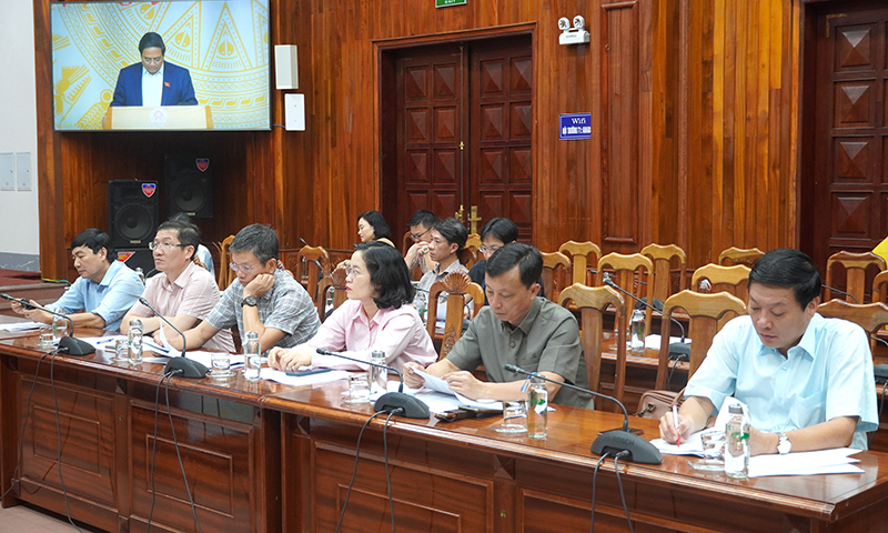 Các đại biểu dự phiên họp tại điểm cầu Quảng Bình.
