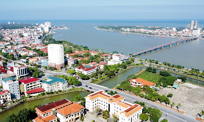 Đảng bộ và nhân dân Quảng Bình khơi dậy mạnh mẽ tinh thần học và làm theo Bác để xây dựng quê hương ngày càng giàu mạnh, văn minh. 