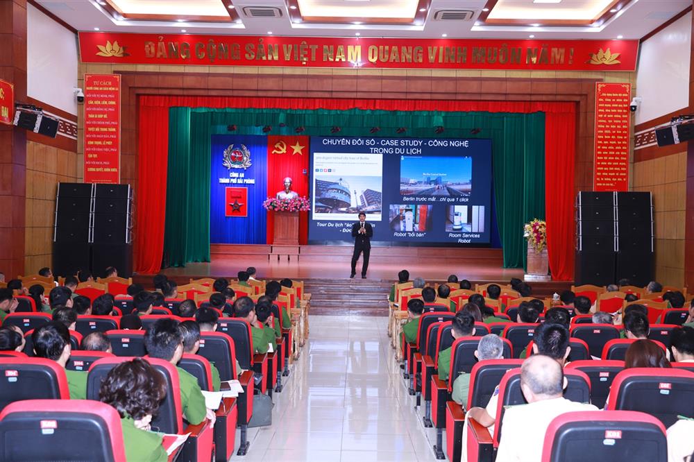 Các đại biểu tham dự lớp tập huấn.
