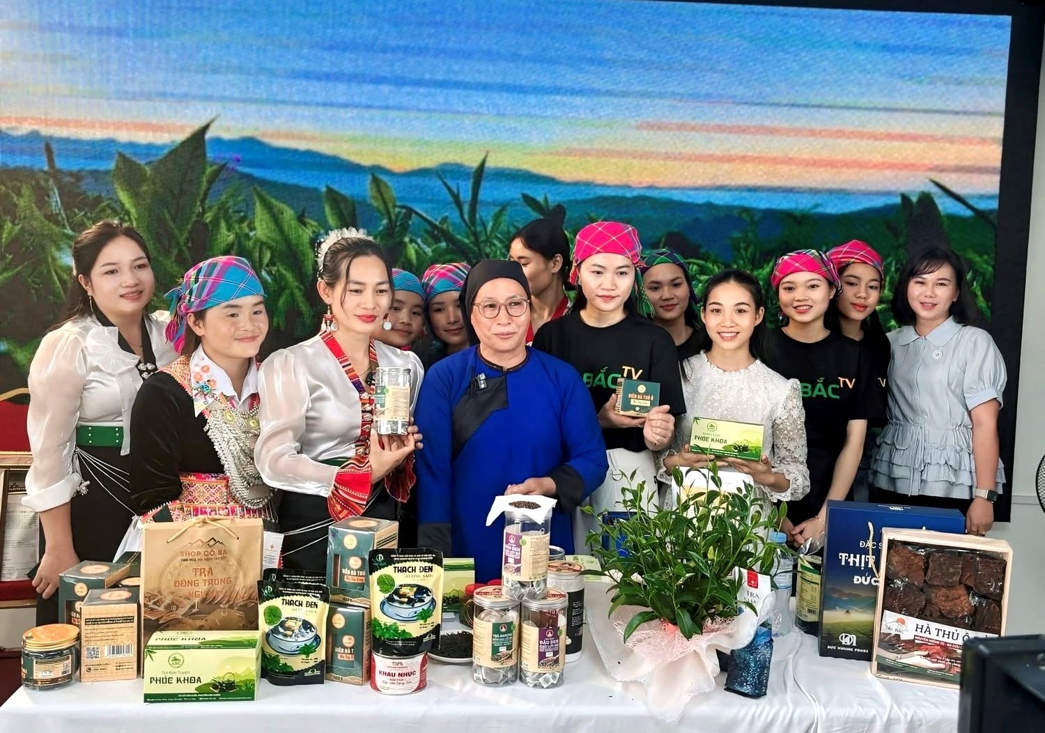 Thúc đẩy chuyển đổi số gắn với phát triển thương mại điện tử 2 kinh te so 2 0937