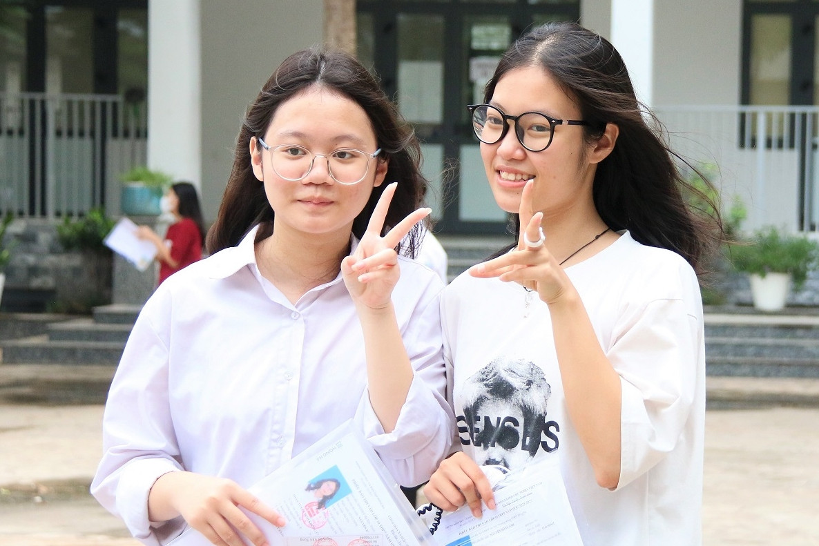 Giám đốc Sở GD-ĐT trực điện thoại đường dây nóng tiếp nhận tố cáo về thi lớp 10 2 Lịch thi vào lớp 10 công lập của 63 tỉnh, thành năm 2025