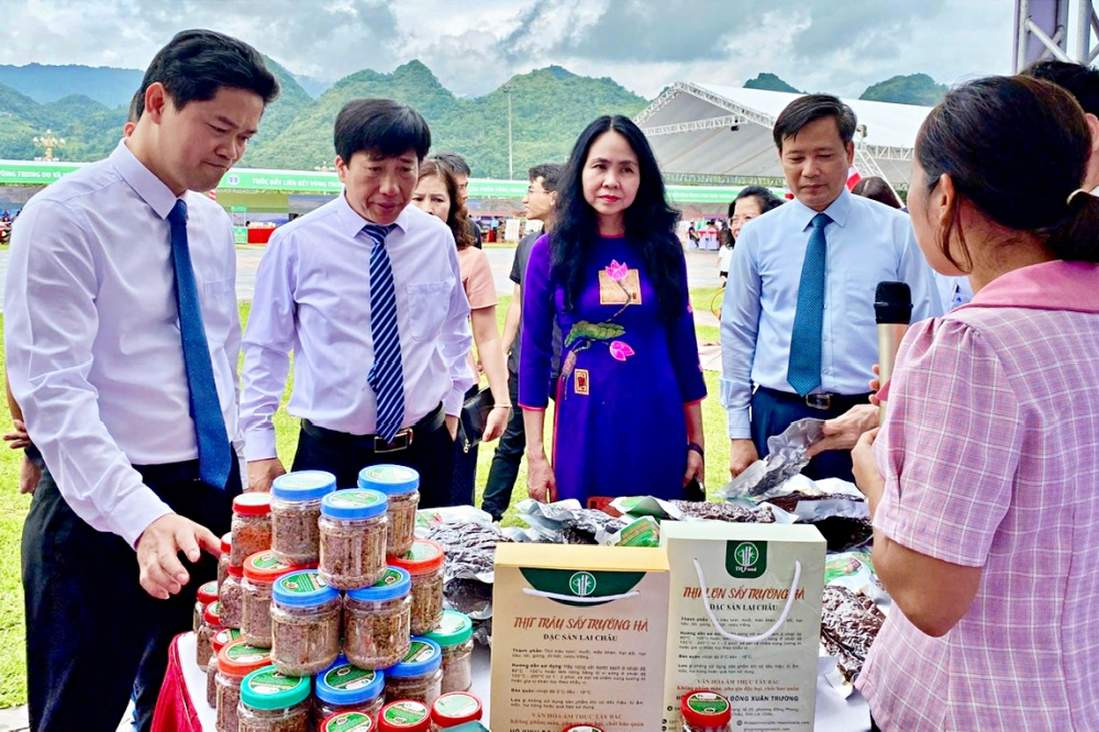 Phát triển thương mại điện tử tại Lai Châu: Vượt rào cản bằng đào tạo và công nghệ số