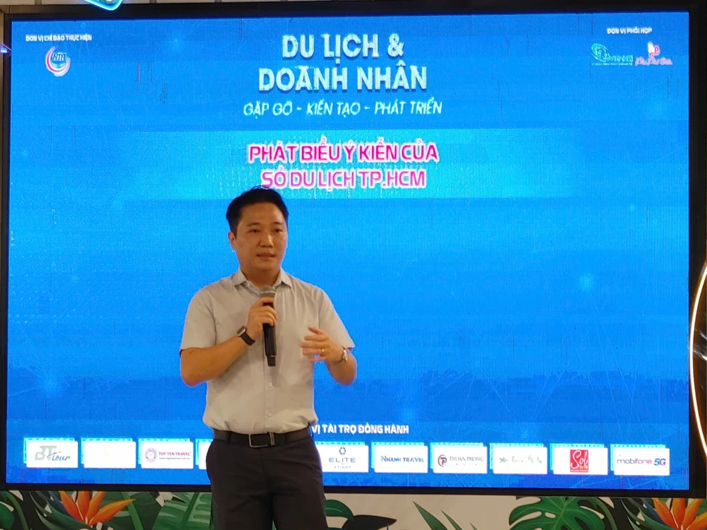 quang-ba-du-lich-1.jpg