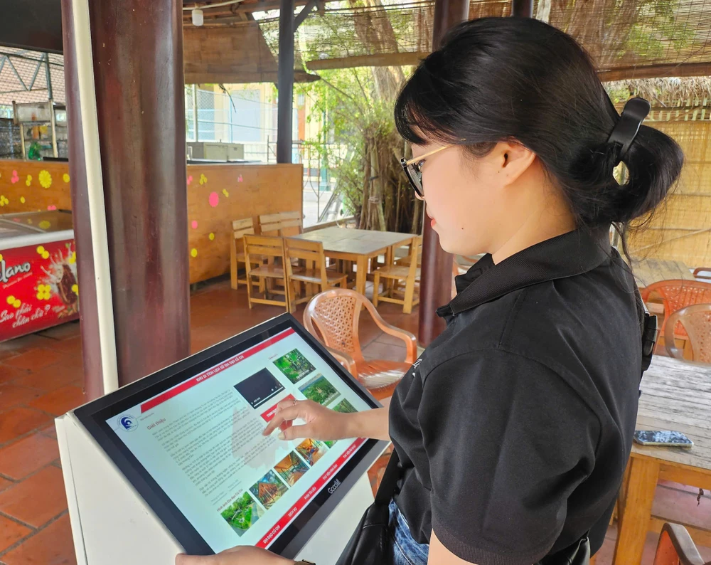 Phần lớn các doanh nghiệp trên địa bàn đã ứng dụng công nghệ quảng bá du lịch, tăng chất lượng dịch vụ. Ảnh: TT.