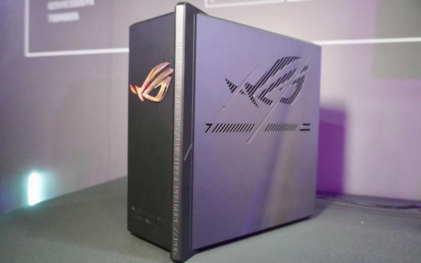 Top 15 siêu phẩm công nghệ ấn tượng nhất tại triển lãm Computex 2025 11 Asus ROG Strix GS-BE18000