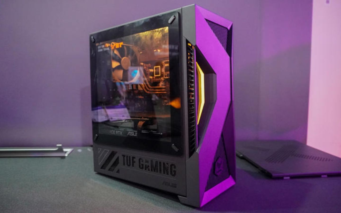 Top 15 siêu phẩm công nghệ ấn tượng nhất tại triển lãm Computex 2025 6 Asus TUF Gaming T500