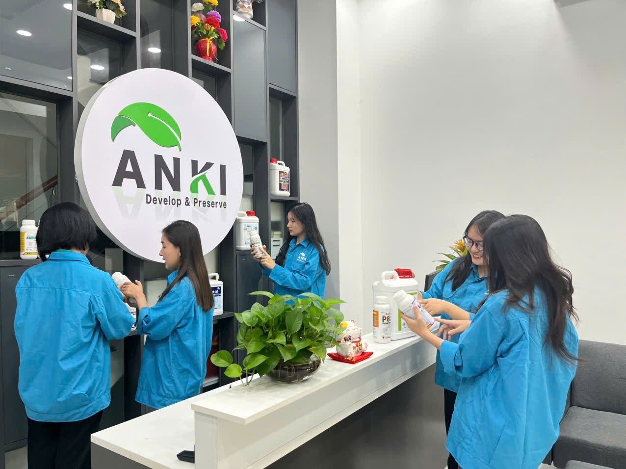 Doanh nghiệp tận dụng dữ liệu thương mại điện tử để nắm bắt xu hướng Tận dụng dữ liệu thương mại điển tử để nắm bắt xu hướng: Doanh nghiệp "hái quả ngọt"