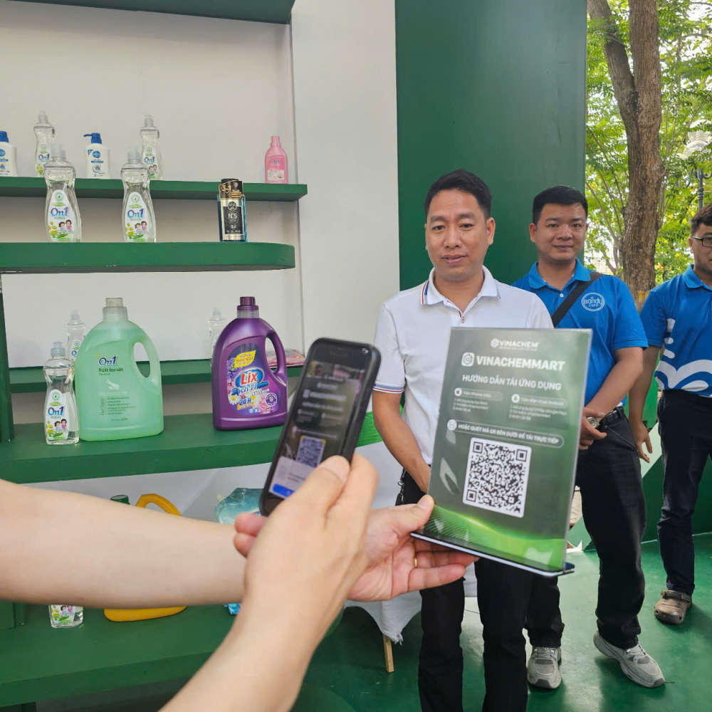 Đưa thương hiệu Vinachem đến gần người tiêu dùng 5 ông tú 1