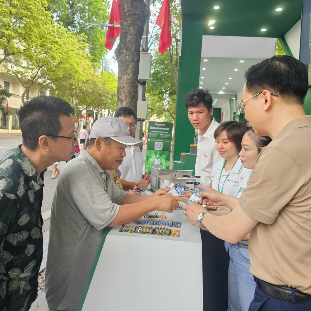 Đưa thương hiệu Vinachem đến gần người tiêu dùng 8 pin miền nam