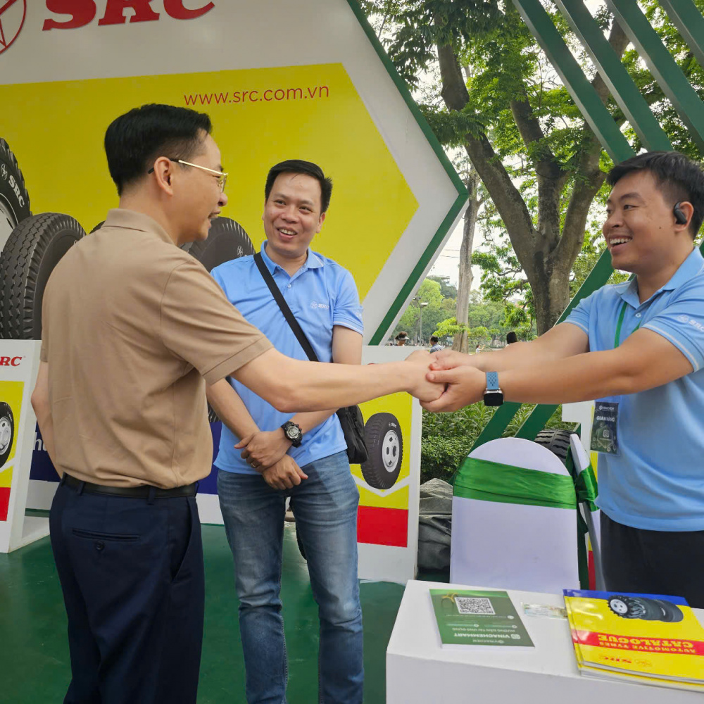 Đưa thương hiệu Vinachem đến gần người tiêu dùng 16 vinachem 4