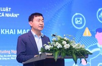 Ngày hội AI chào mừng giải phóng Điện Biên 7/5 2 Trung tướng Nguyễn Minh Chính - Phó Chủ tịch Thường trực Hiệp hội, Cục trưởng Cục An ninh mạng và phòng, chống tội phạm sử dụng công nghệ cao, Bộ Công an tại Tọa đàm. (Ảnh: TTX)