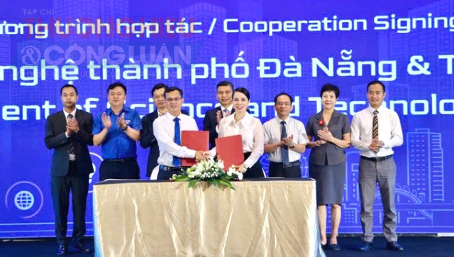 Đại diện Sở Khoa học và Công nghệ TP Đà Nẵng và Tập đoàn VinGroup ký kết hợp tác thúc đẩy chuyển đổi xanh và phát triển bền vững Đại diện Sở Khoa học và Công nghệ TP Đà Nẵng và Tập đoàn VinGroup ký kết hợp tác thúc đẩy chuyển đổi xanh và phát triển bền vững
