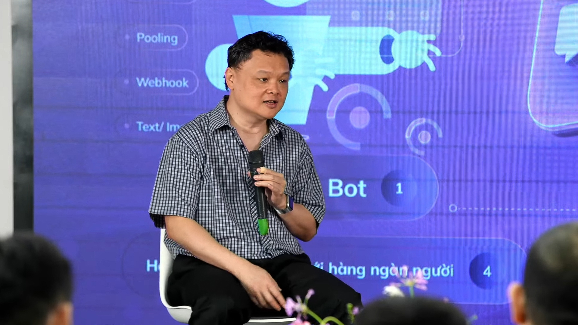 Lotus Chat tích hợp AI for work: “3 người nghỉ mất 2, thay AI vào 1 người làm ngon hơn 3 người cũ”- Ảnh 2. Lotus Chat tích hợp AI for work: “3 người nghỉ mất 2, thay AI vào 1 người làm ngon hơn 3 người cũ”- Ảnh 2.