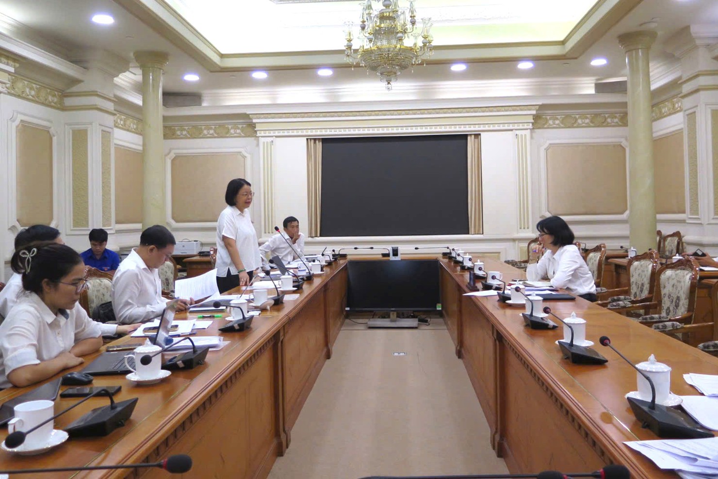 TP. Hồ Chí Minh: Doanh số thương mại điện tử chiếm tỷ lệ 33% so với cả nước 1 Chỉ số chuyển đổi số của Thành phố xếp thứ 2 trên cả nước trong các năm 2023, 2024. Ảnh: TL