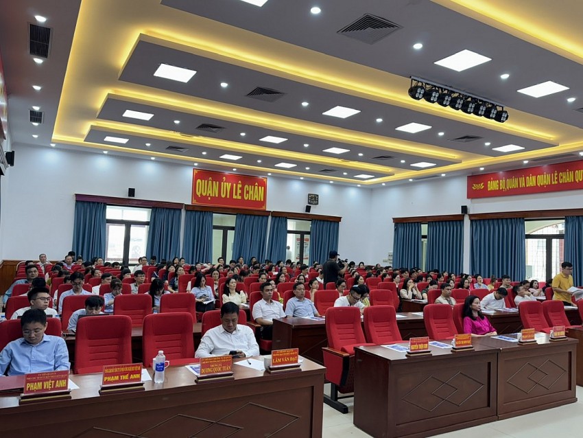 Gần 800 cán bộ công chức trên địa bàn thành phố Hải Phòng được tập huấn, trải nghiệm ứng dụng AI Hải Phòng.